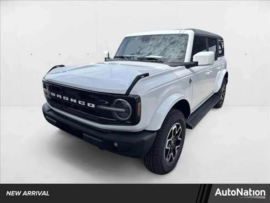 2025 Ford Bronco Outer Banks photo 1