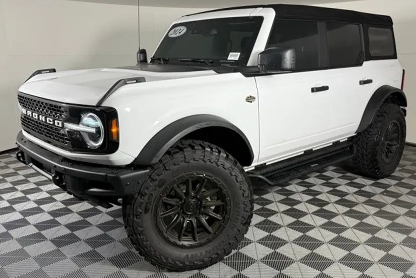 2024 Ford Bronco Wildtrak photo 1