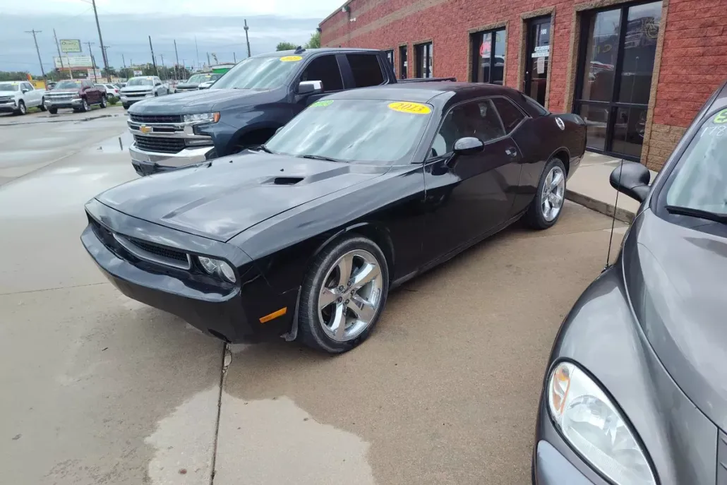 2013 Dodge Challenger SXT photo 1