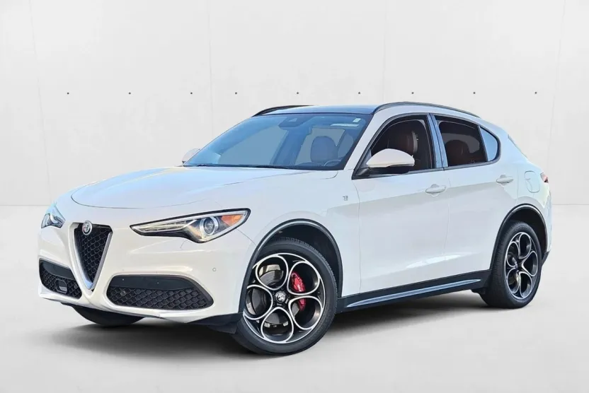 2022 Alfa Romeo Stelvio Ti photo 1