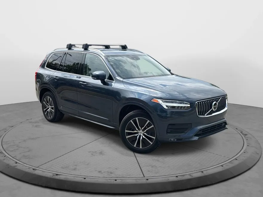 2020 Volvo XC90 Momentum photo 1