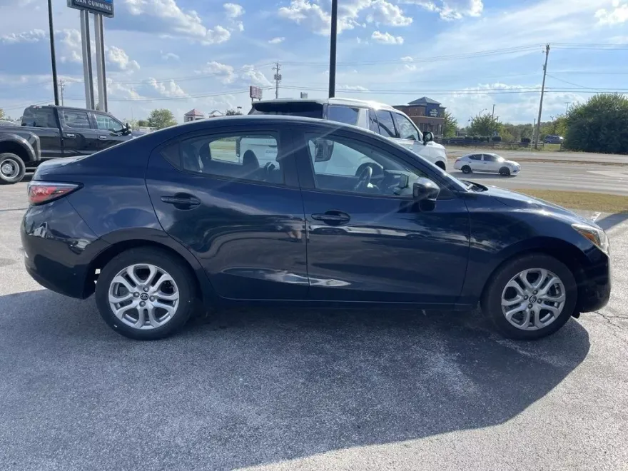 2018 Toyota Yaris iA Base photo 1