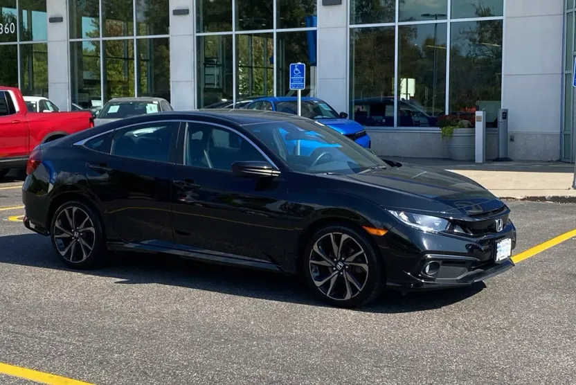2020 Honda Civic Sport photo 1