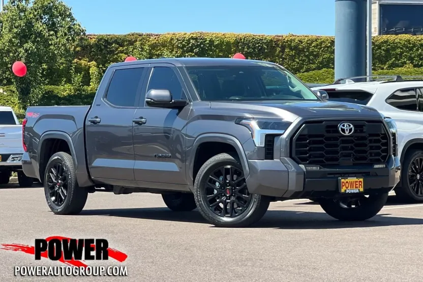 2022 Toyota Tundra SR5 photo 1