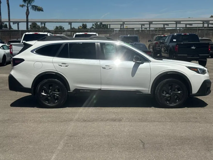 2020 Subaru Outback Onyx Edition XT photo 1