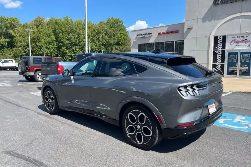 2023 Ford Mustang Mach-E GT photo 1