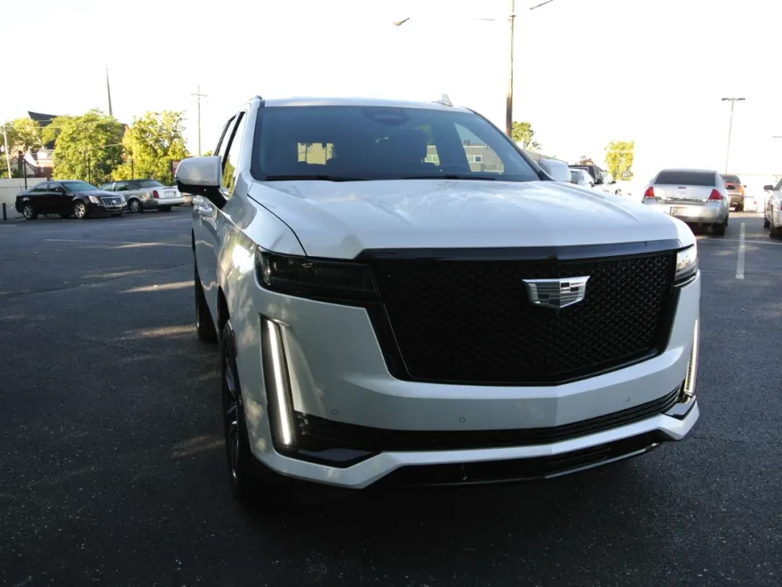 2023 Cadillac Escalade Sport Platinum photo 1