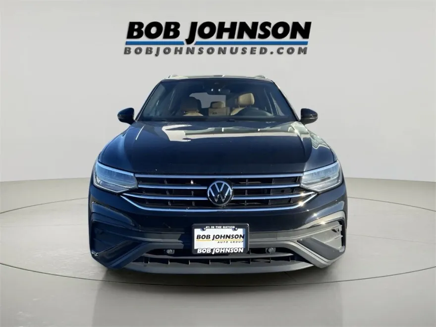 2022 Volkswagen Tiguan SE photo 1