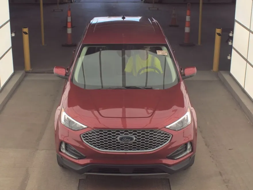 2023 Ford Edge SEL photo 1