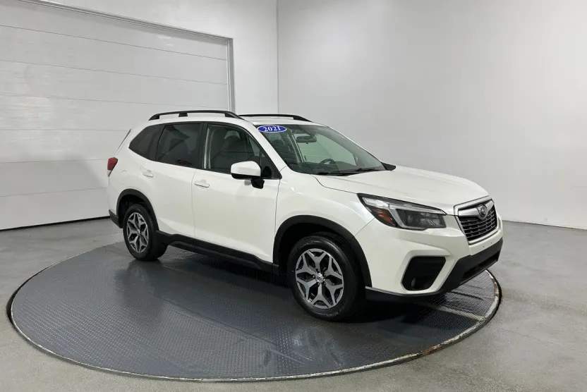2021 Subaru Forester Premium photo 1