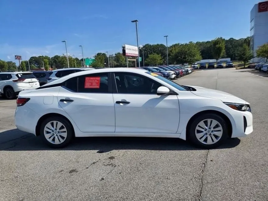 2025 Nissan Sentra S photo 1