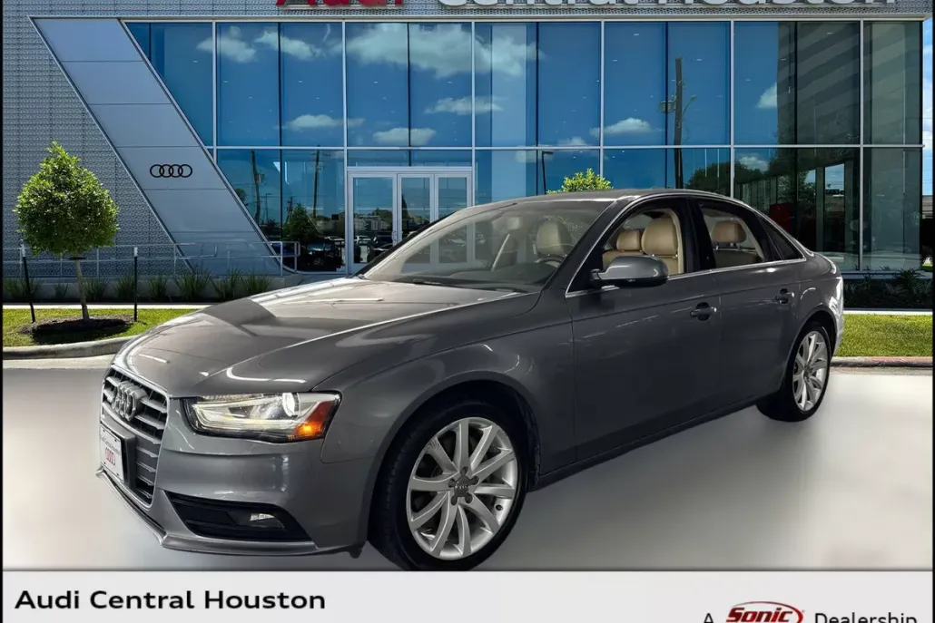 2013 Audi A4 Quattro Premium Plus photo 1