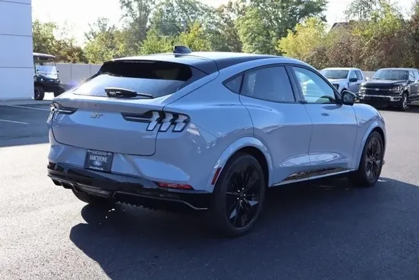 2025 Ford Mustang Mach-E GT photo 1