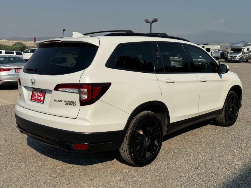 2021 Honda Pilot Black Edition Sport photo 1