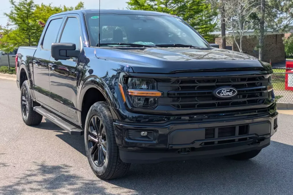 2025 Ford F-150 XLT photo 1