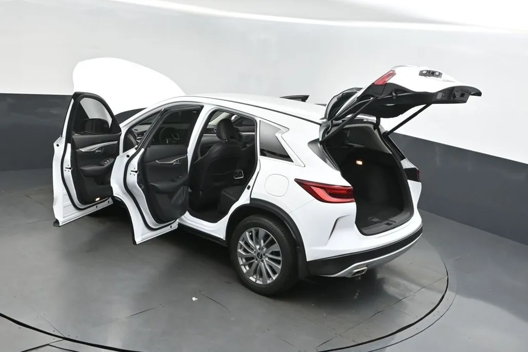2023 Infiniti QX50 PURE photo 1