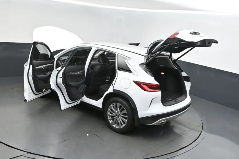 2023 Infiniti QX50 PURE photo 1