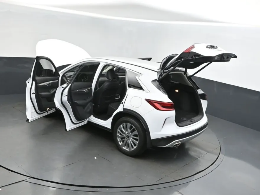 2023 Infiniti QX50 PURE photo 1
