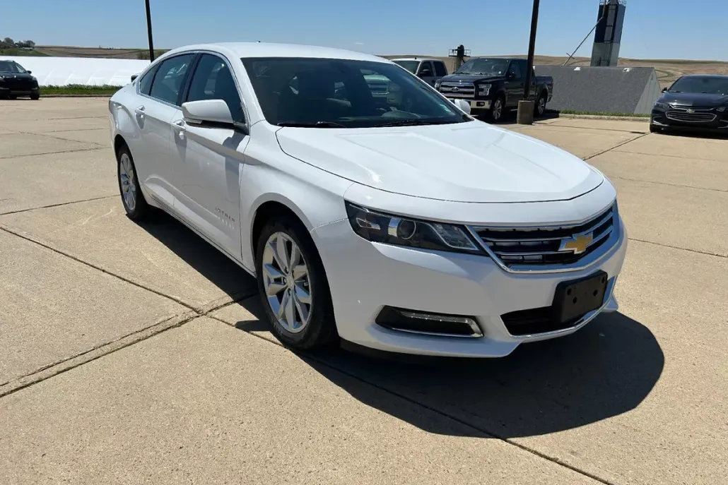 2019 Chevrolet Impala 1LT photo 1
