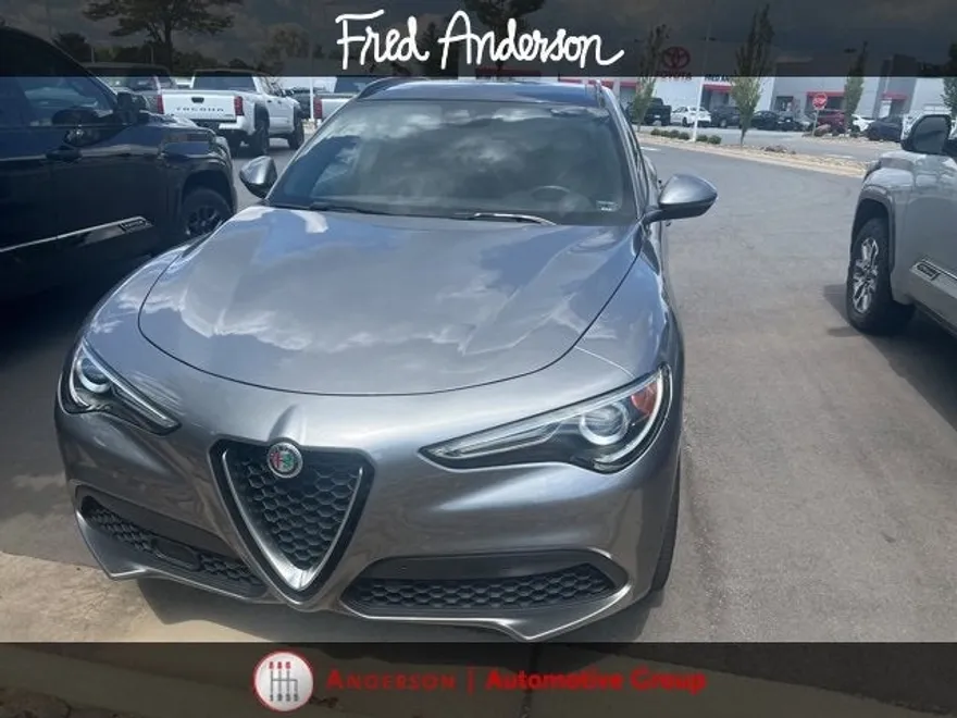 2021 Alfa Romeo Stelvio Ti Sport photo 1
