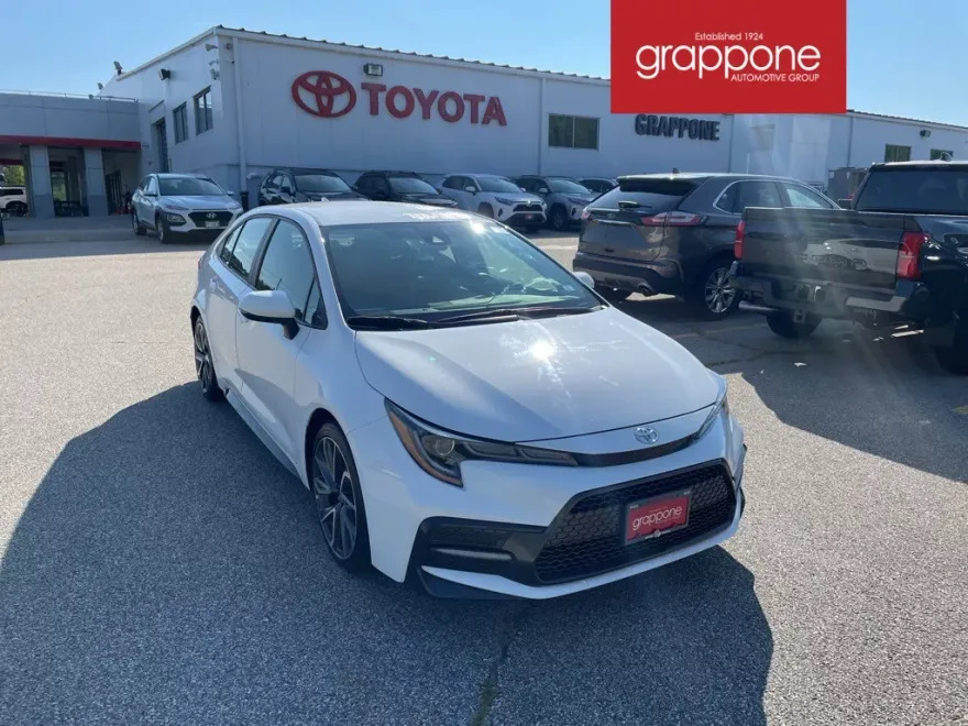 2021 Toyota Corolla SE photo 1