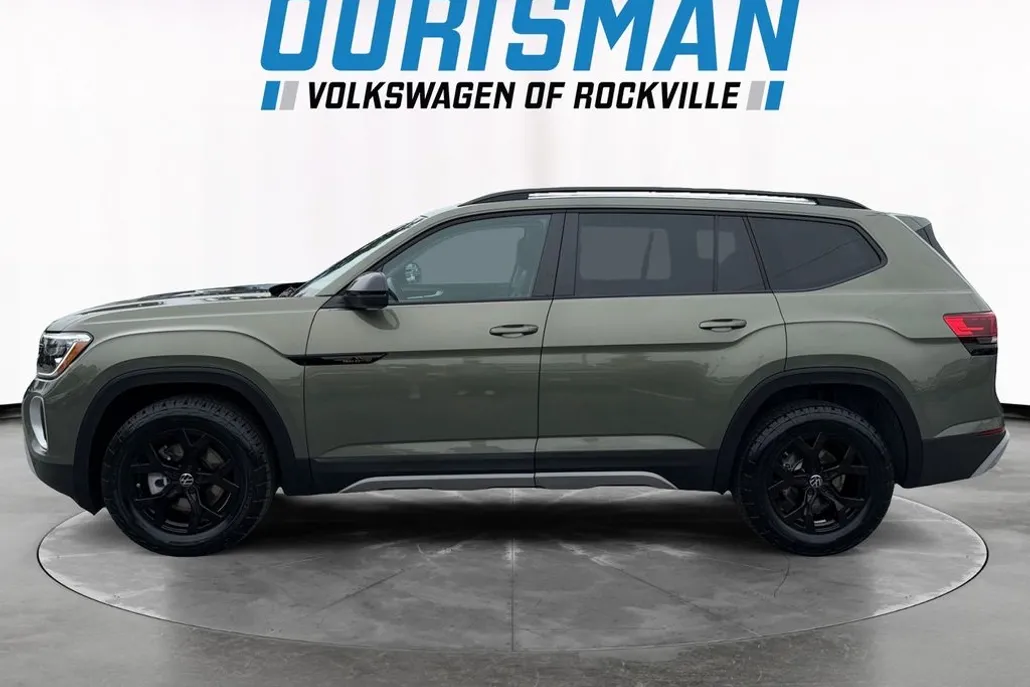 2025 Volkswagen Atlas Peak Edition SE photo 1