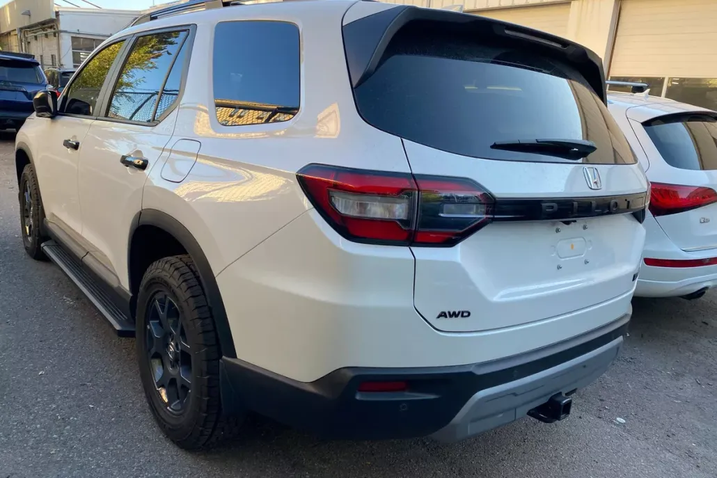 2025 Honda Pilot TrailSport photo 1