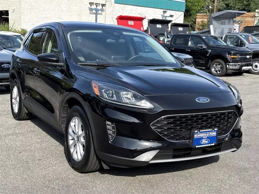 2020 Ford Escape SE photo 1