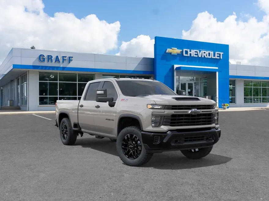 2026 Chevrolet Silverado Custom photo 1