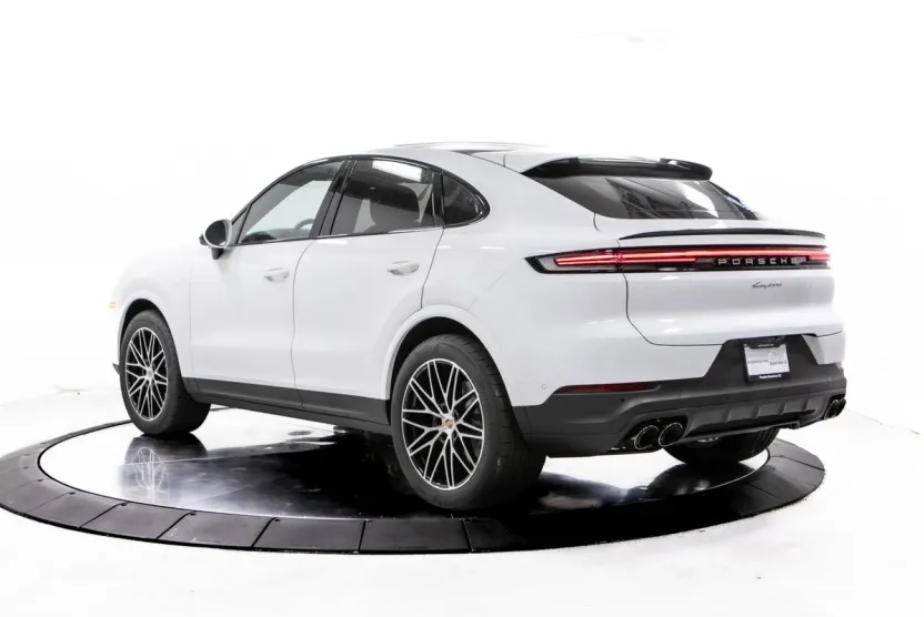 2026 Porsche Cayenne Coupe photo 1