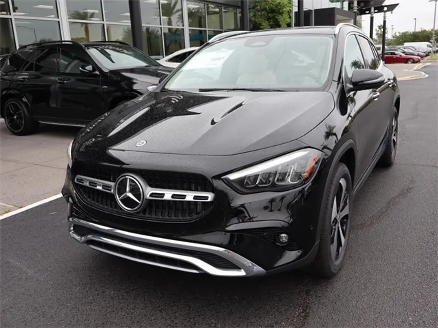 2025 Mercedes Benz GLA 250 photo 2