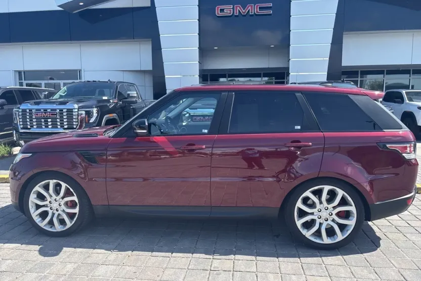 2017 Land Rover Range Rover Sport SuperCharged photo 1