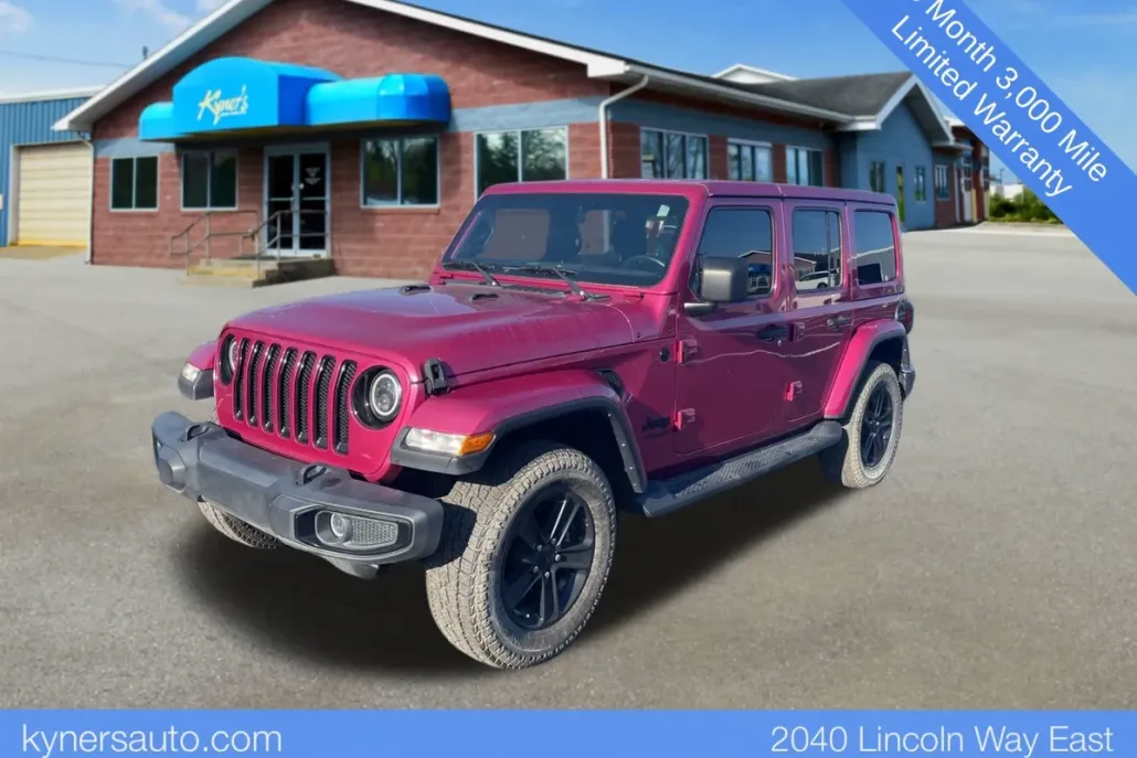 2022 Jeep Wrangler Unlimited Sahara Altitude photo 1