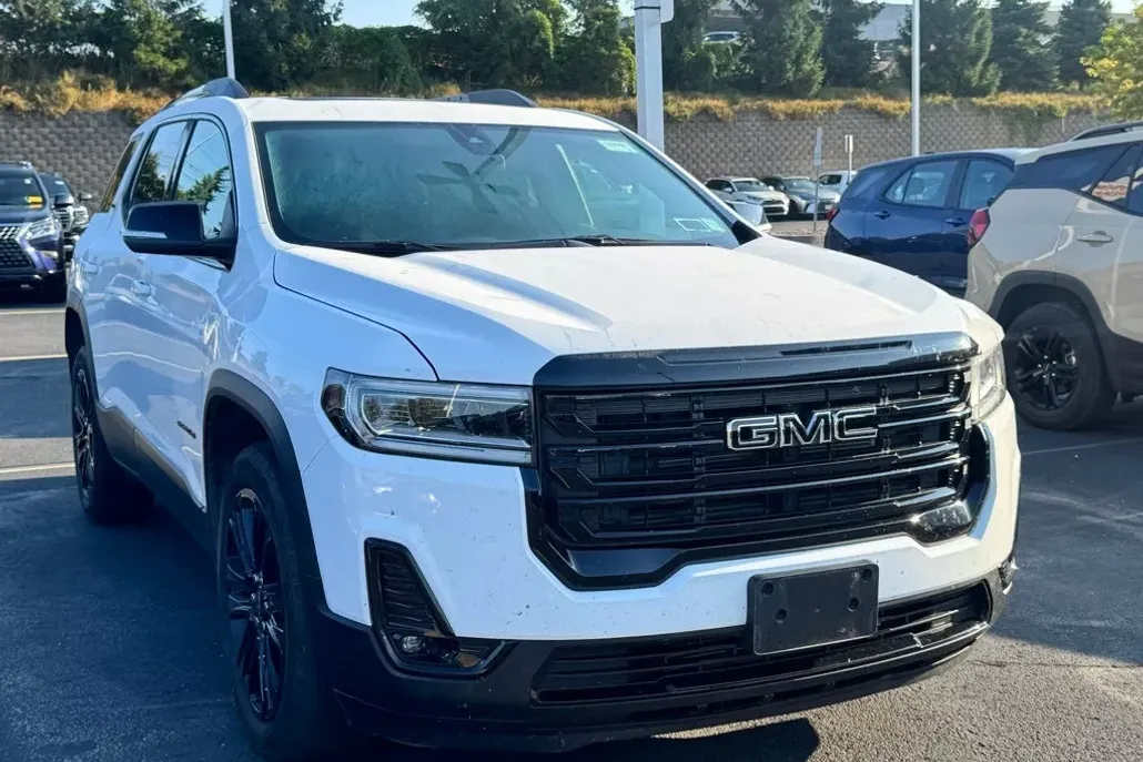 2023 Gmc Acadia SLT photo 1