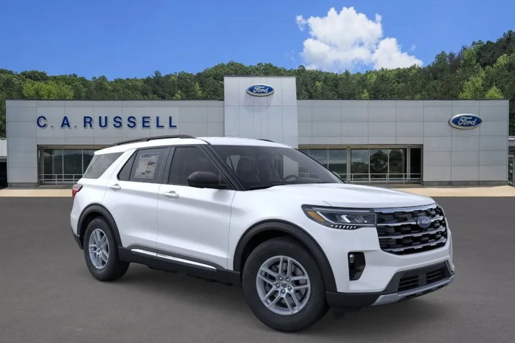 2025 Ford Explorer photo 1