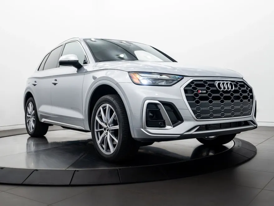 2024 Audi SQ5 Premium photo 1