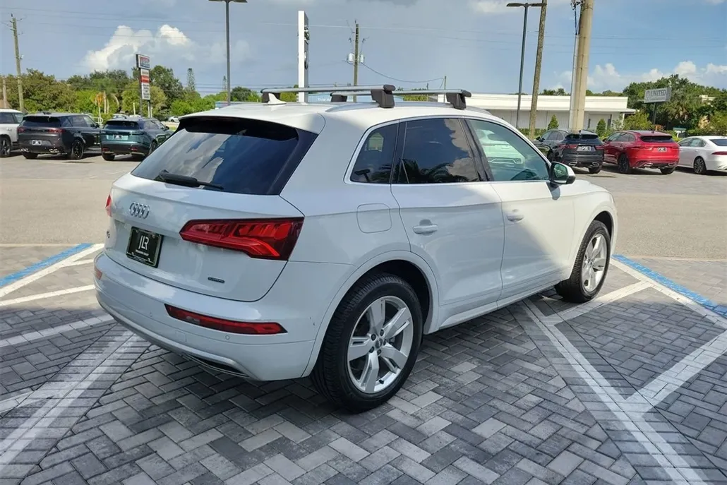2019 Audi Q5 2.0T Premium Plus photo 1
