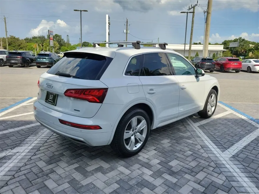 2019 Audi Q5 2.0T Premium Plus photo 1