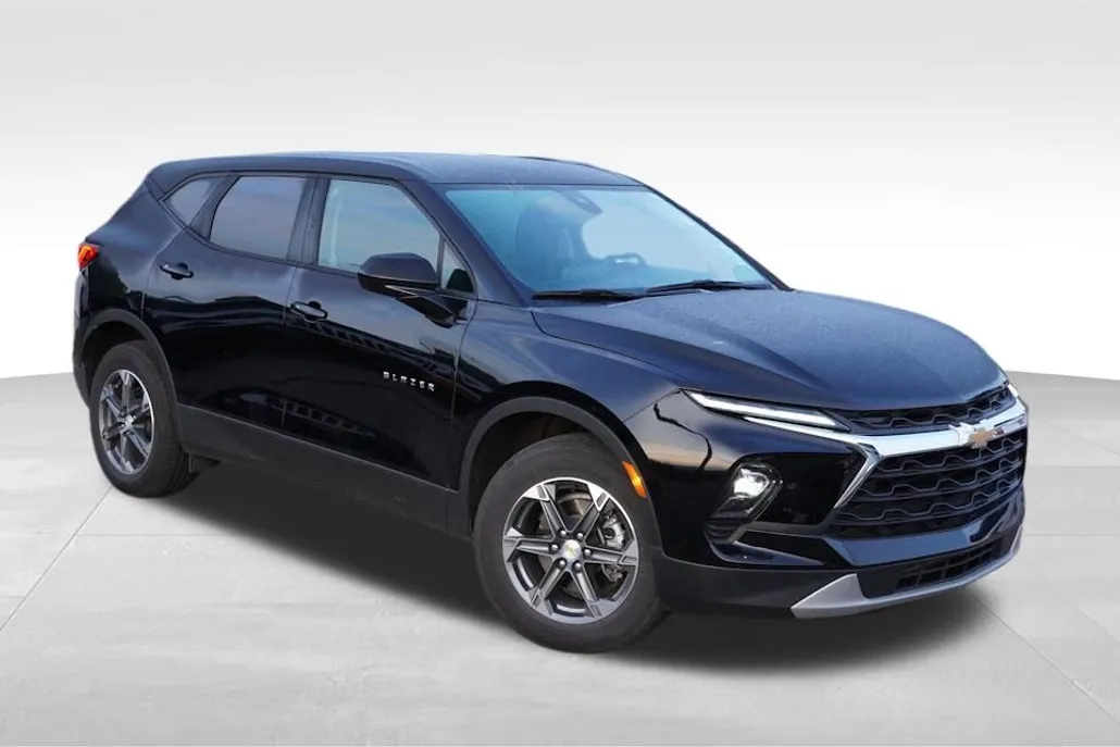 2025 Chevrolet Blazer 2LT photo 1