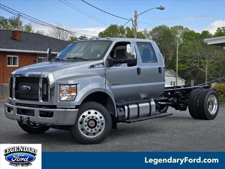 2026 Ford F-750 Base Crew Cab photo 1