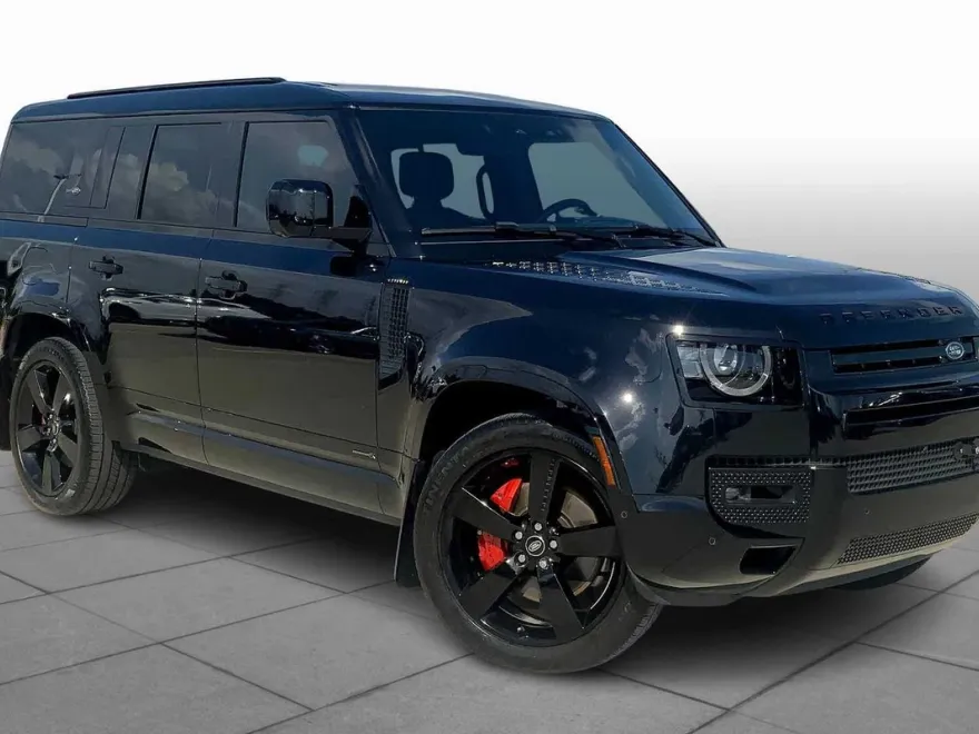 2024 Land Rover Defender 130 X photo 1