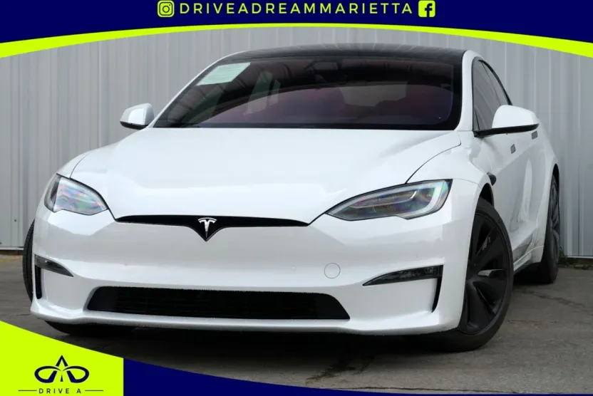 2022 Tesla Model S photo 1