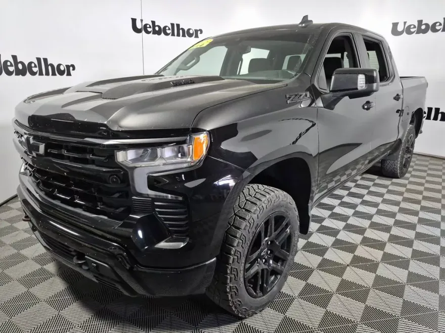 2023 Chevrolet Silverado 1500 LT Trail Boss photo 1