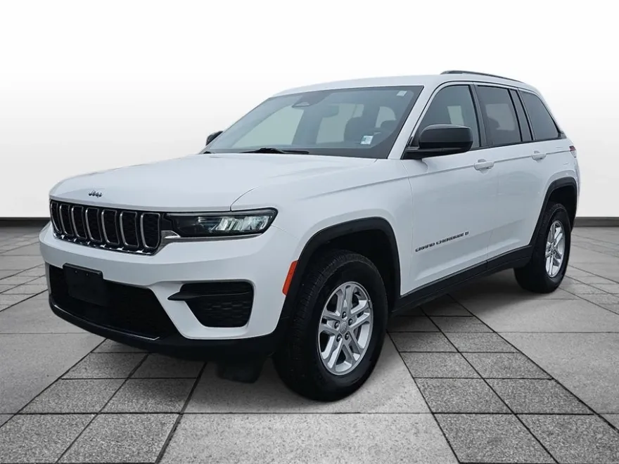 2024 Jeep Grand Cherokee Laredo photo 1