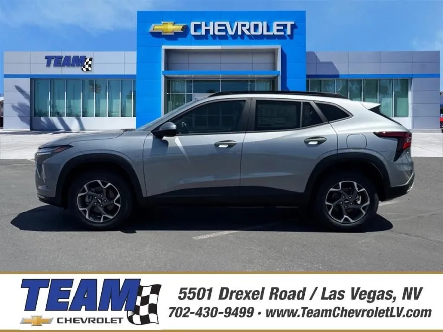 2026 Chevrolet Trax LT photo 1