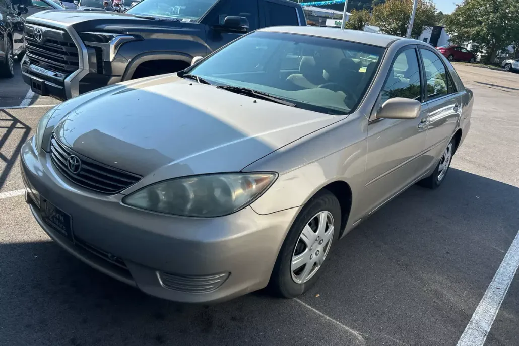 2006 Toyota Camry LE photo 1