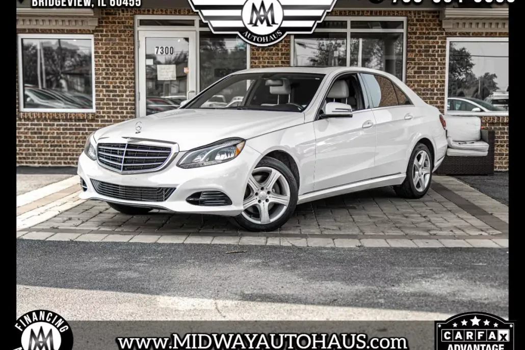 2016 Mercedes Benz E photo 1