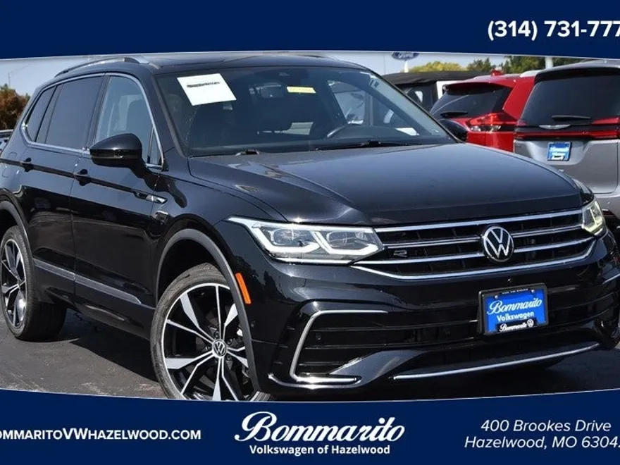 2022 Volkswagen Tiguan SEL Premium R-Line photo 1