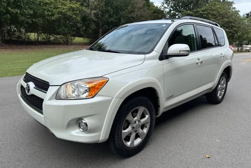2009 Toyota RAV4 Limited photo 1