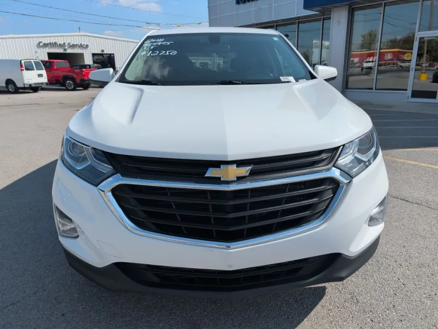2018 Chevrolet Equinox LT photo 1
